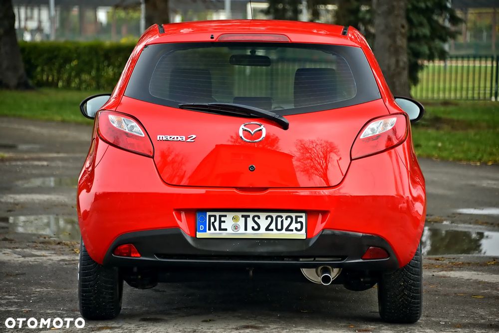 Mazda 2 2011 photo 4