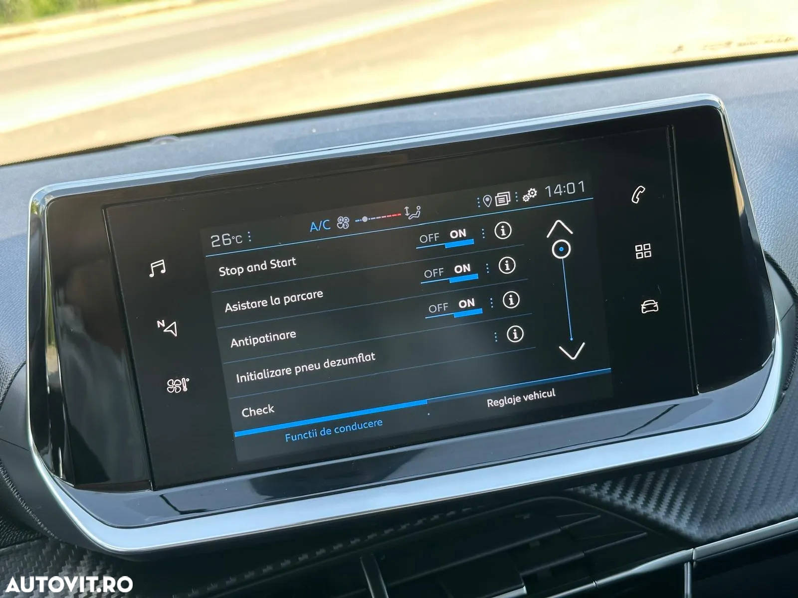 Peugeot 208 PureTech 100 Style - 23