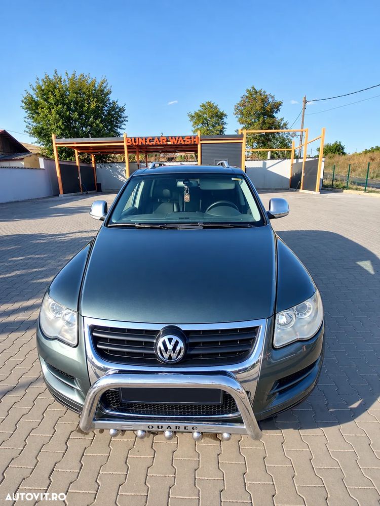 Volkswagen Touareg - 1
