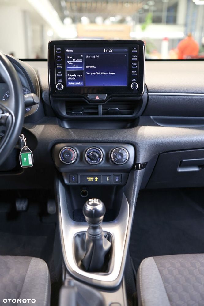 Toyota Yaris 1.5 Comfort - 21