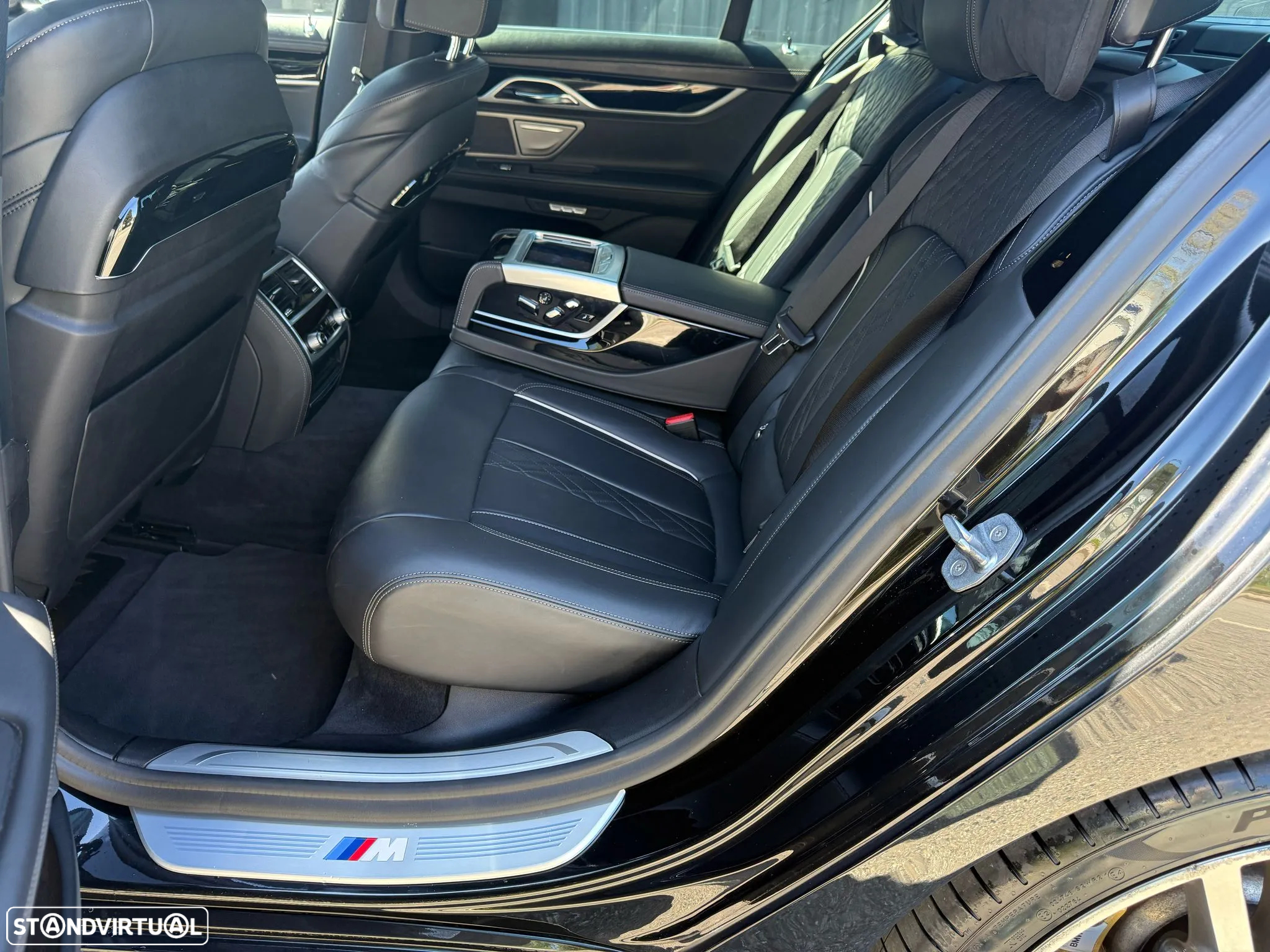 BMW 740 d xDrive Pack M - 16