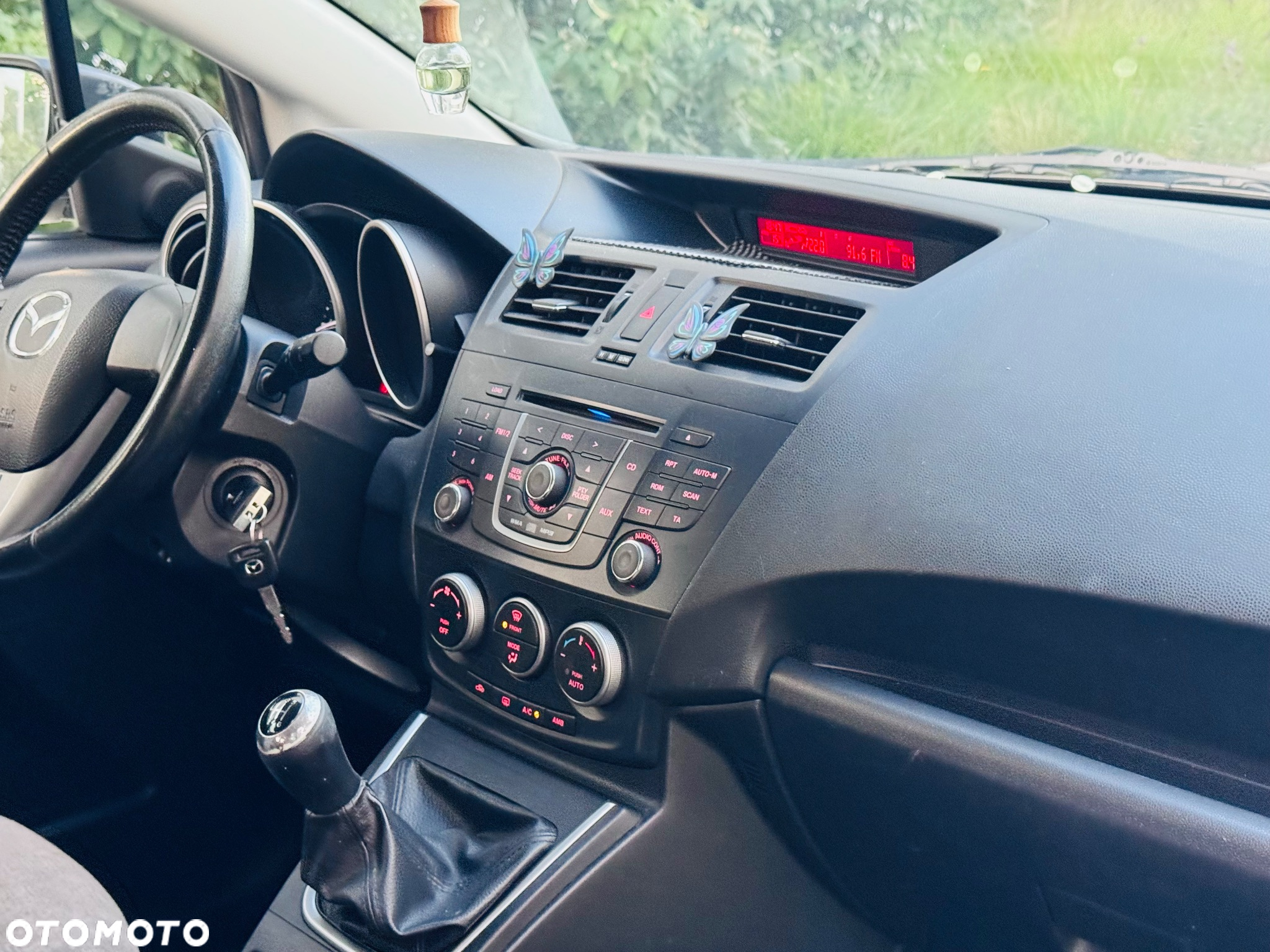 Mazda 5 - 30