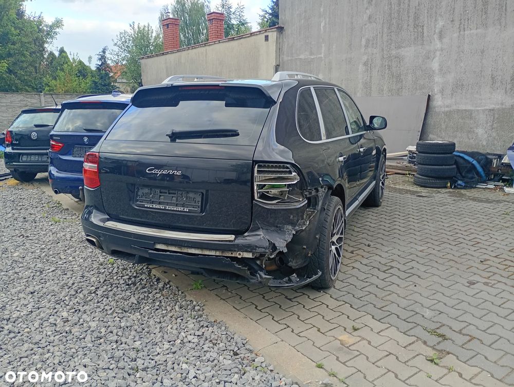 Porsche Cayenne - 6