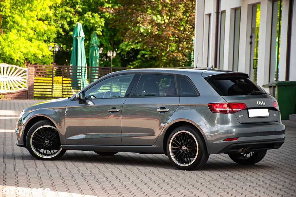 Audi A3 Sportback 1.6 TDI - 17