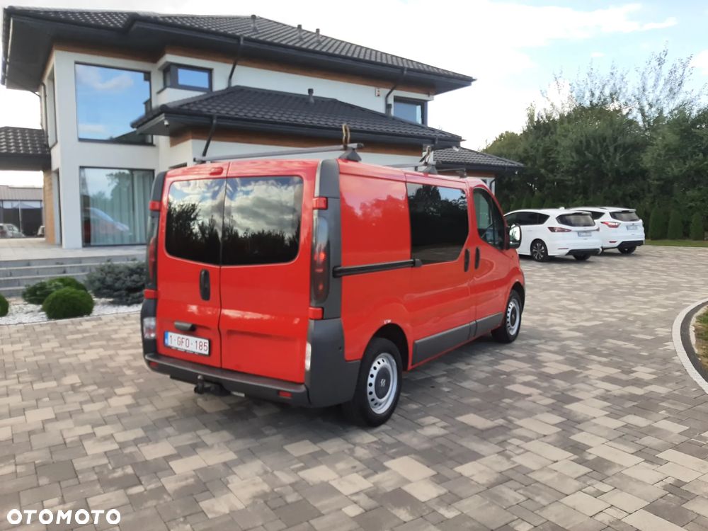 Opel vivaro - 10