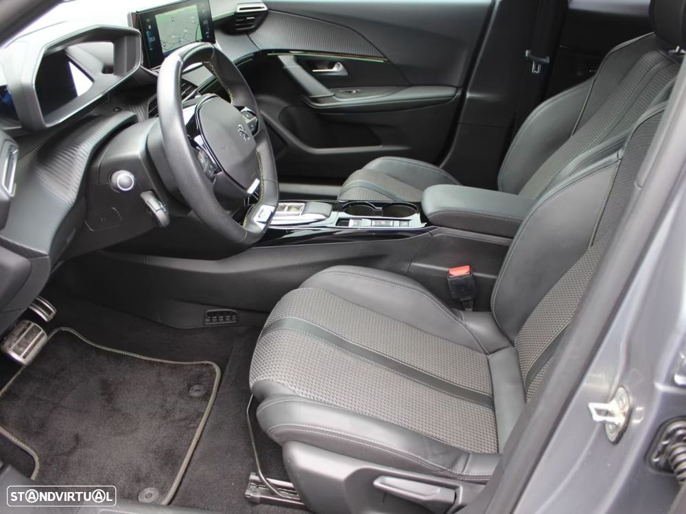 Peugeot e-2008 - 4