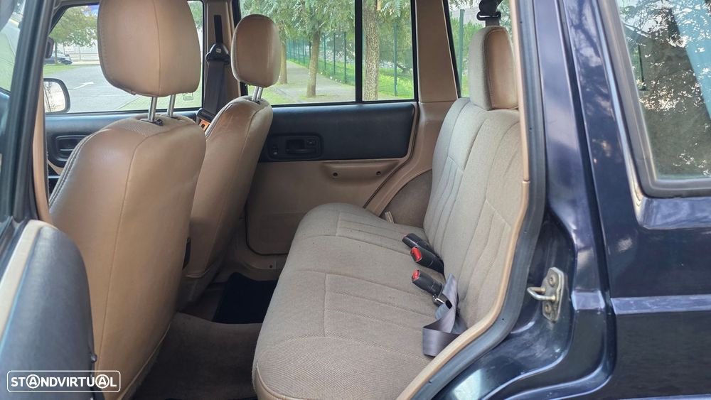 Jeep Cherokee 2.5 TD Sport Oficial - 27