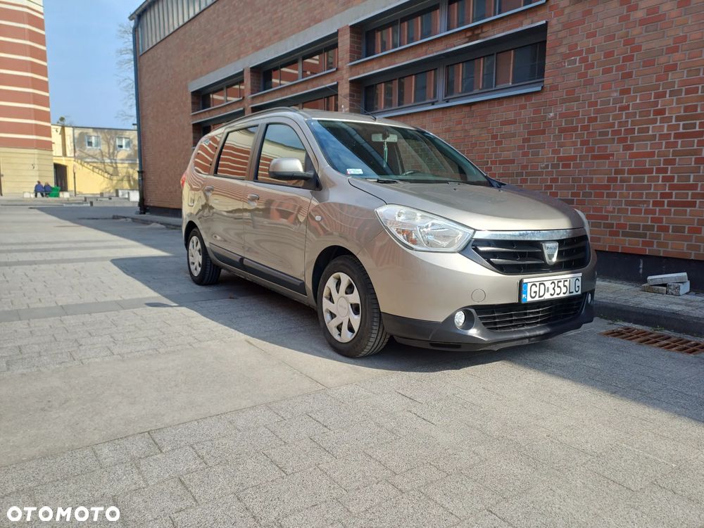 Dacia Lodgy 1.6 SCe Laureate S&S - 25