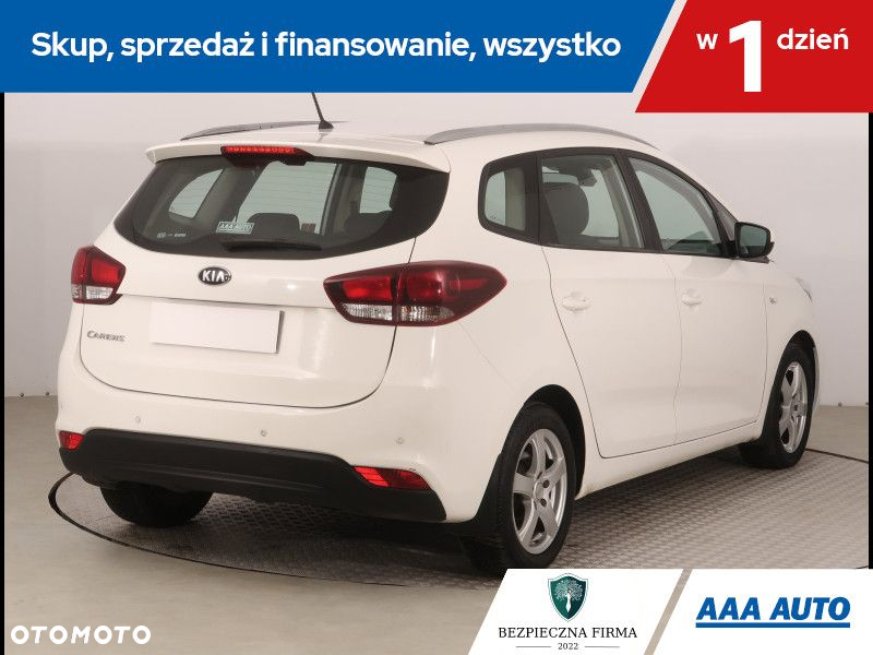 Kia Carens - 6