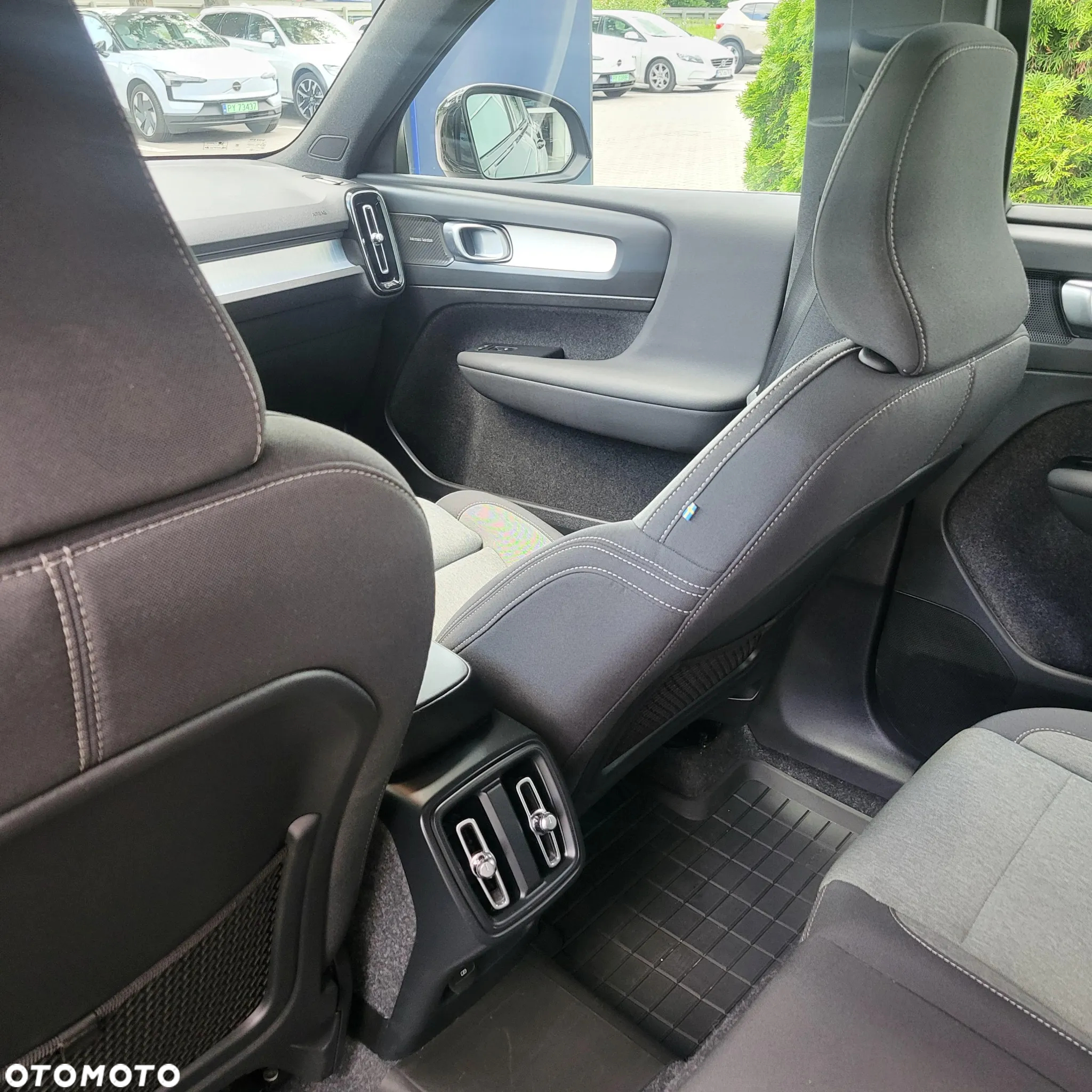 Volvo XC 40 B3 Plus Dark - 22