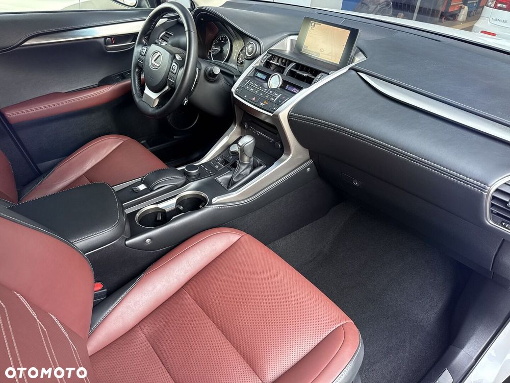 Lexus NX 200t Comfort AWD - 10