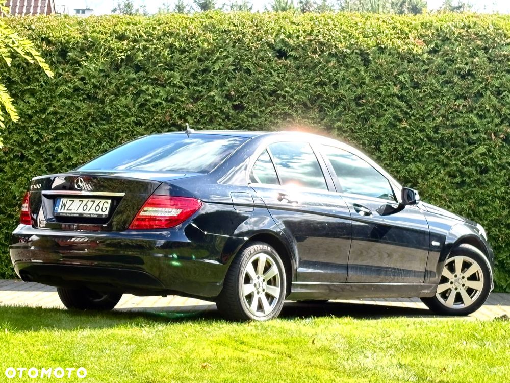 Mercedes-Benz C-Class 2011 photo 3