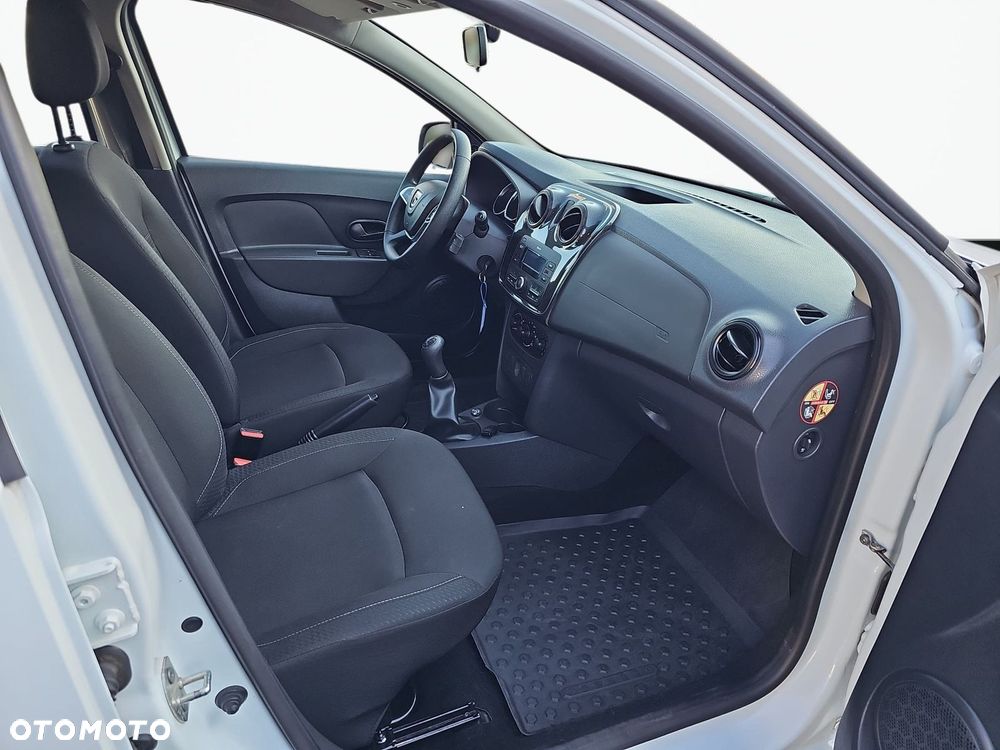 Dacia Sandero - 10