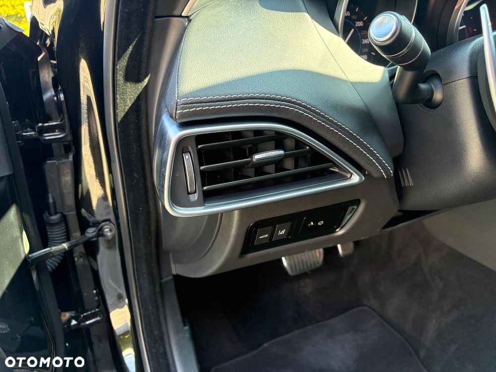 Jaguar XE 20d R-Sport Ingenium Edition - 27