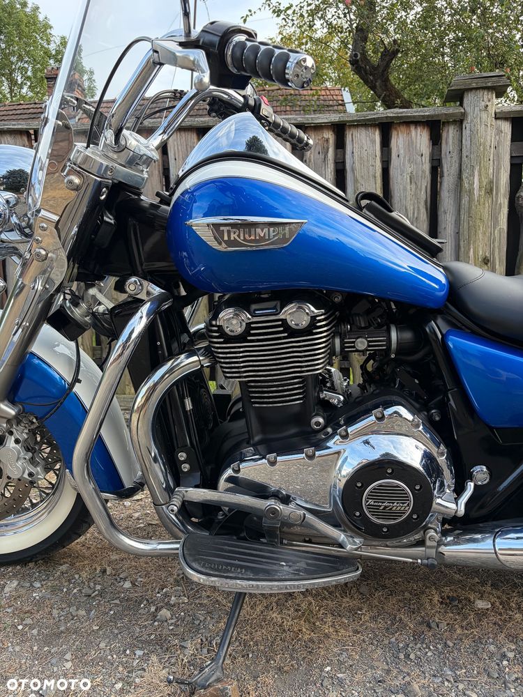 Triumph Thunderbird - 12