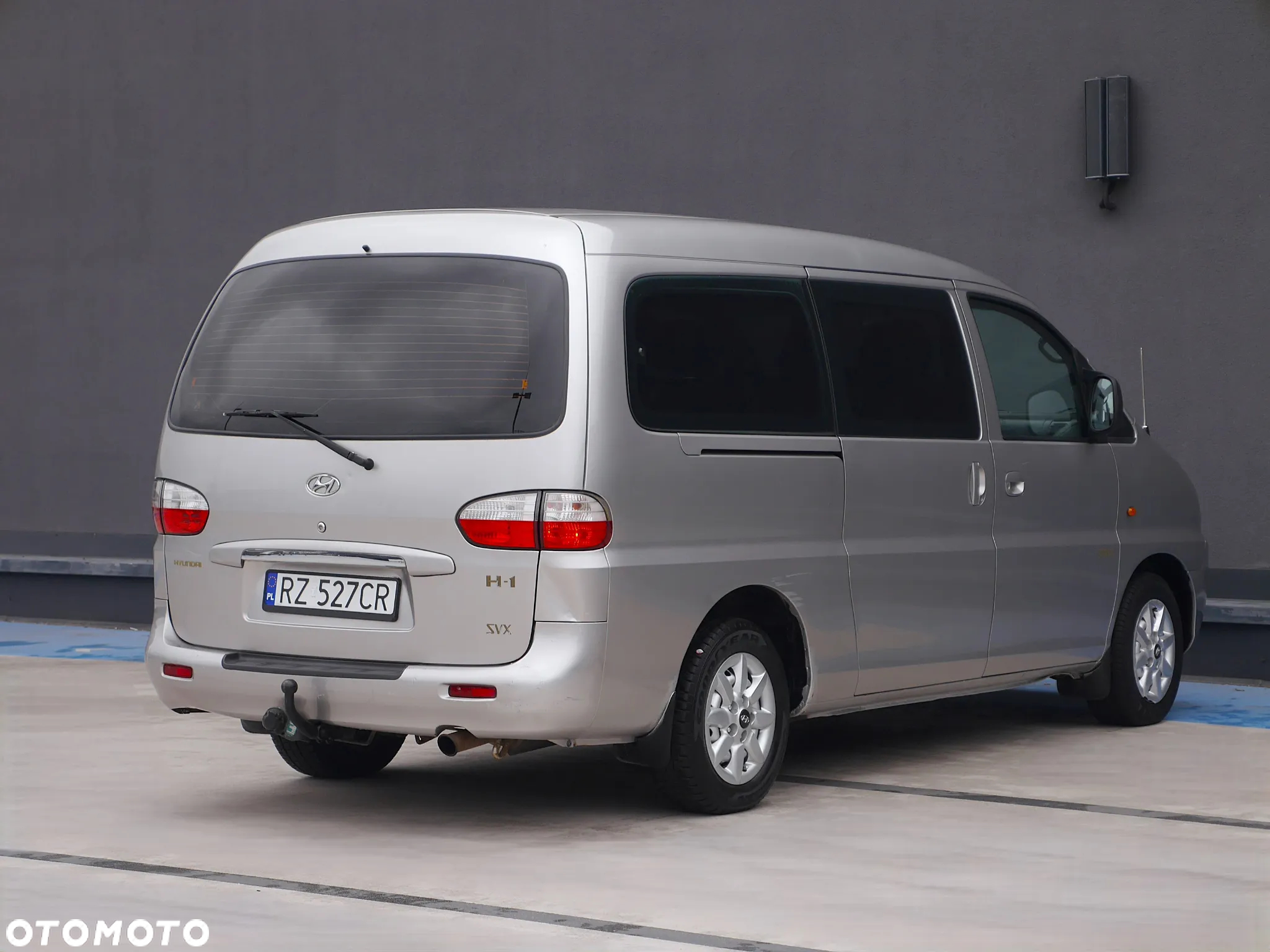 Hyundai H-1 2.5 CRDi Travel Family+ - 5