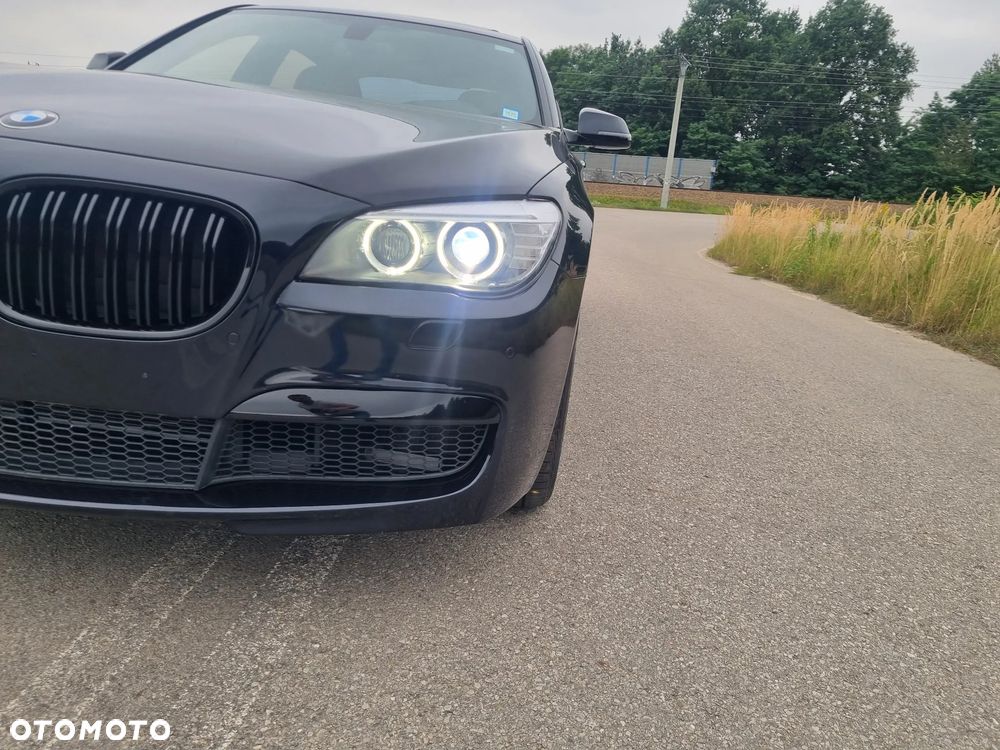 BMW Seria 7 740Li - 11