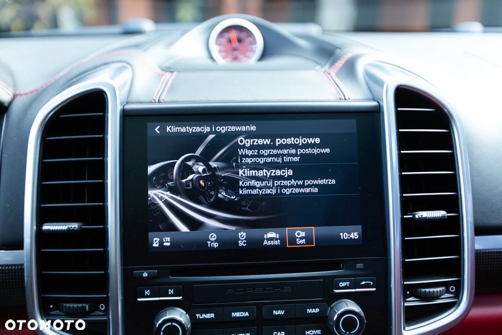 Porsche Cayenne Turbo S - 36