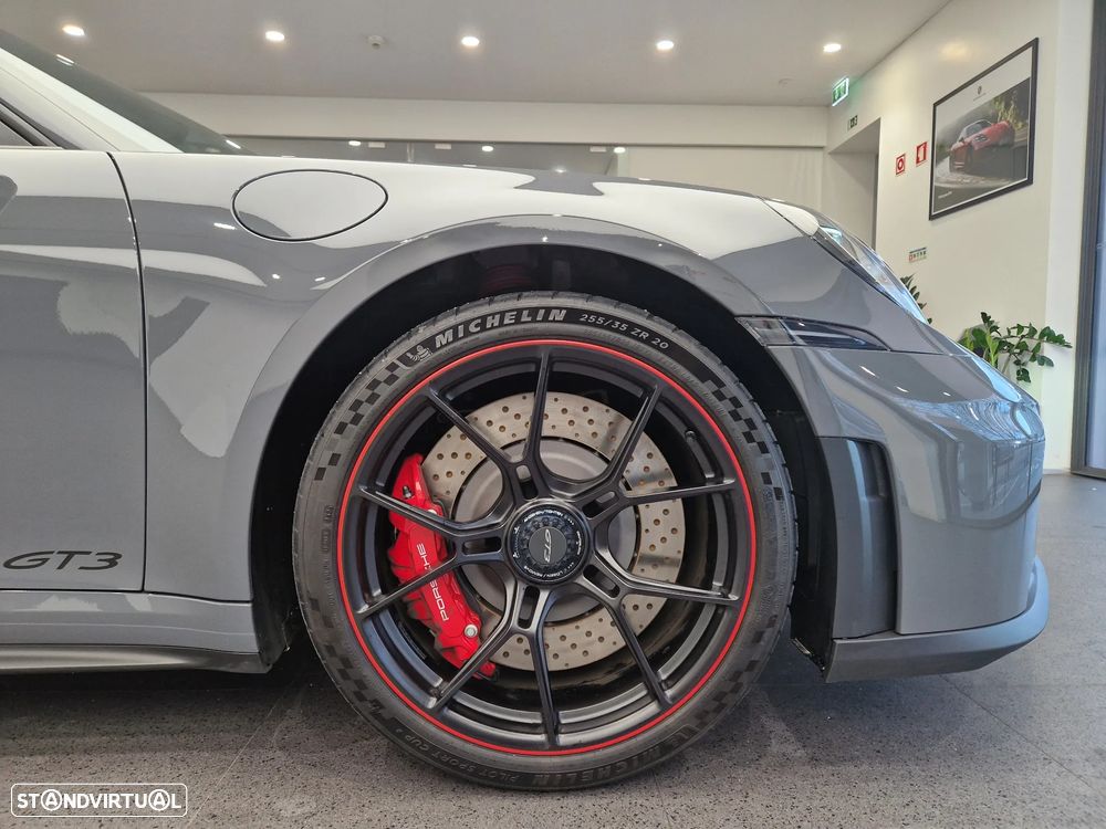 Porsche 911 (992) GT3 PDK - 11