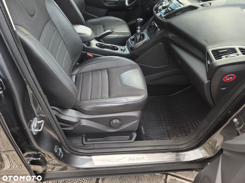Ford Kuga - 10