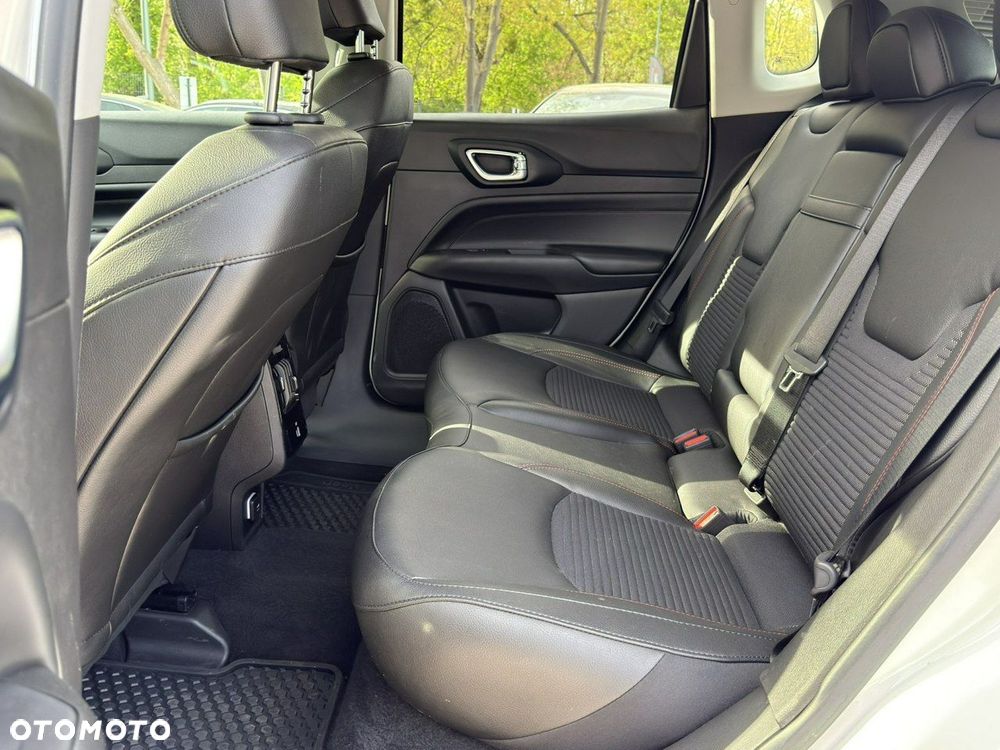 Jeep Compass - 17