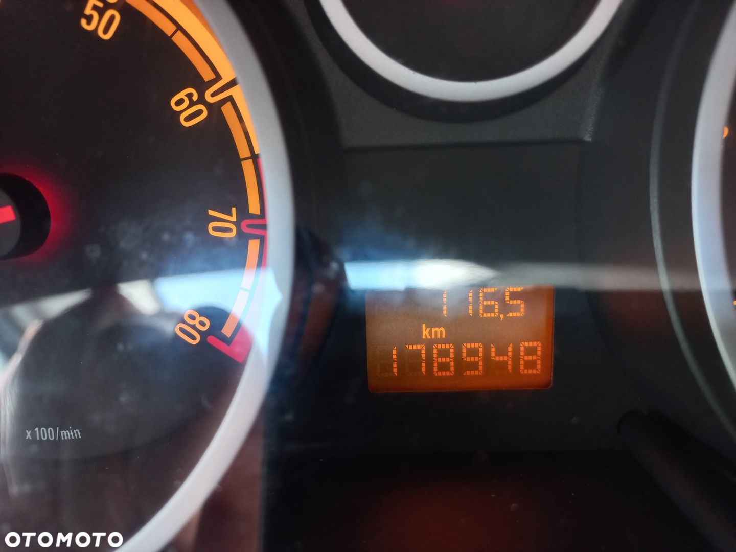 Opel Corsa 1.2 16V Essentia - 14