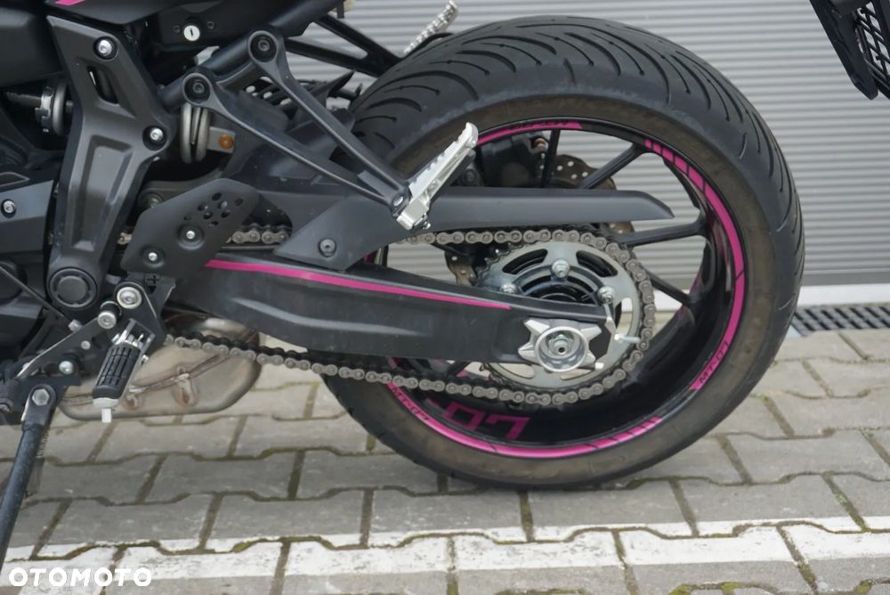 Yamaha MT - 17