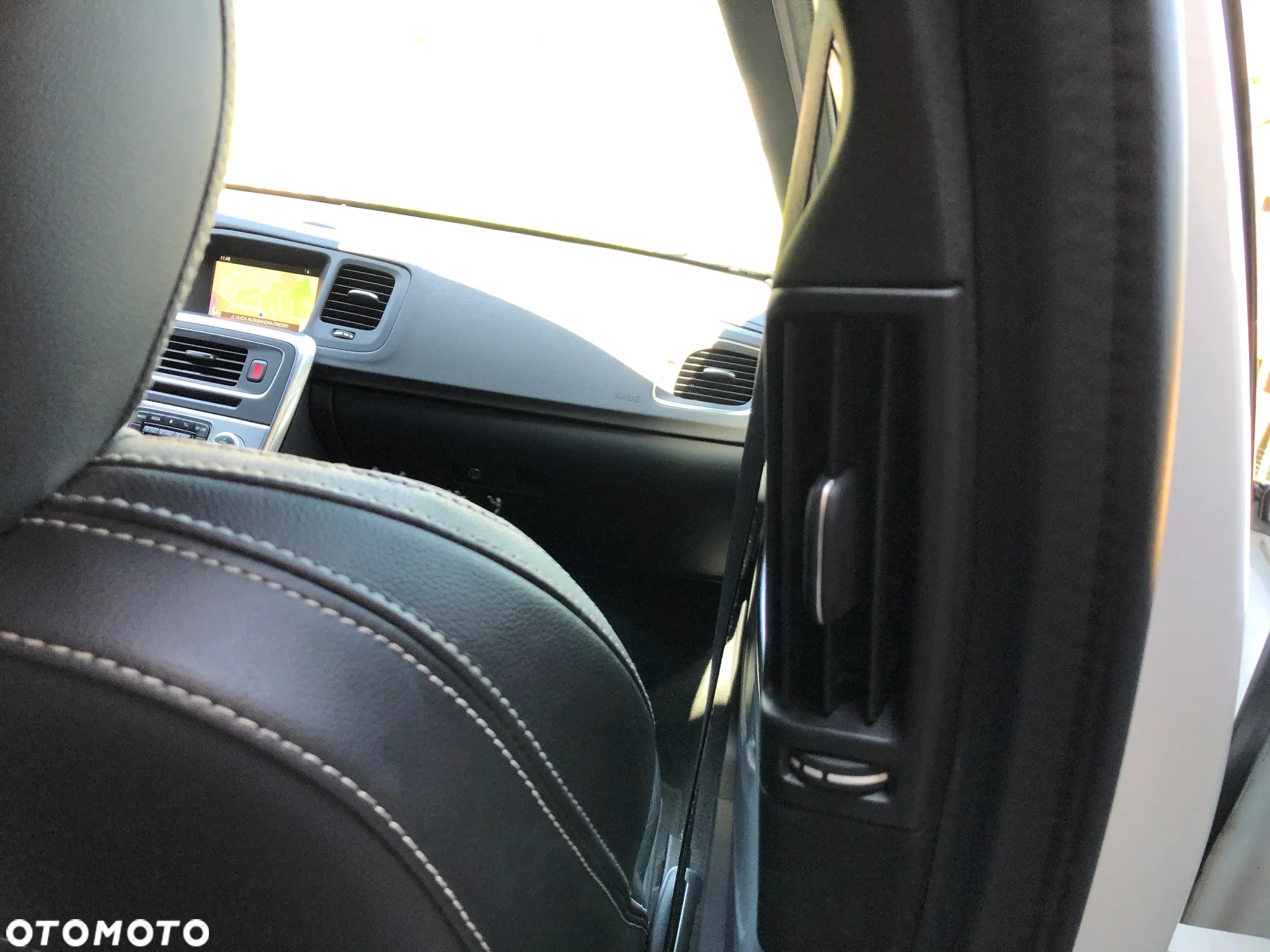 Volvo V60 D4 Drive-E Dynamic Edition (Momentum) - 25