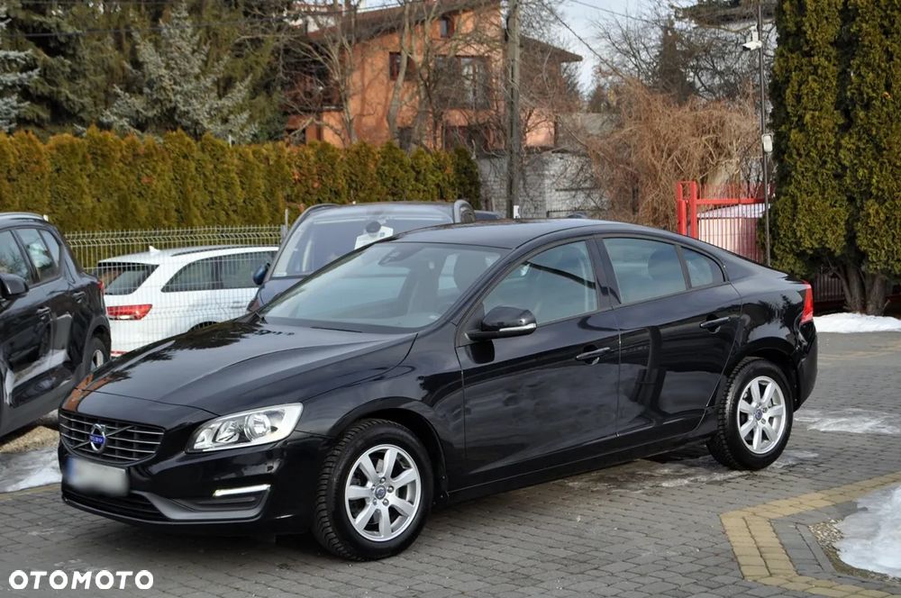 Volvo S60 T3 Kinetic - 1