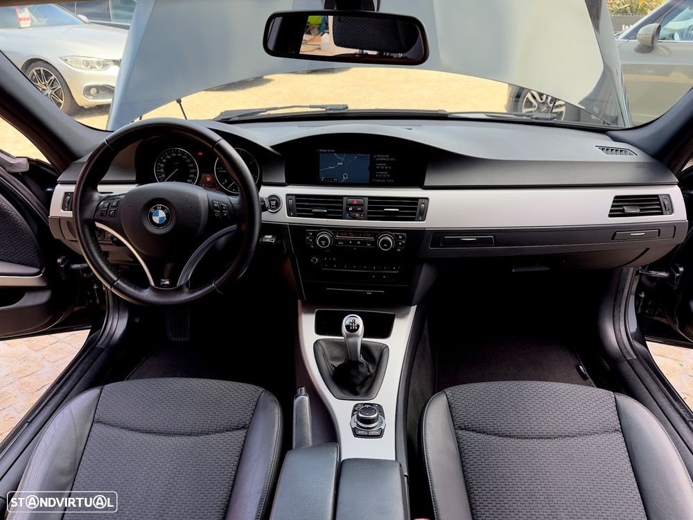 BMW 320 d Navigation Sport - 6