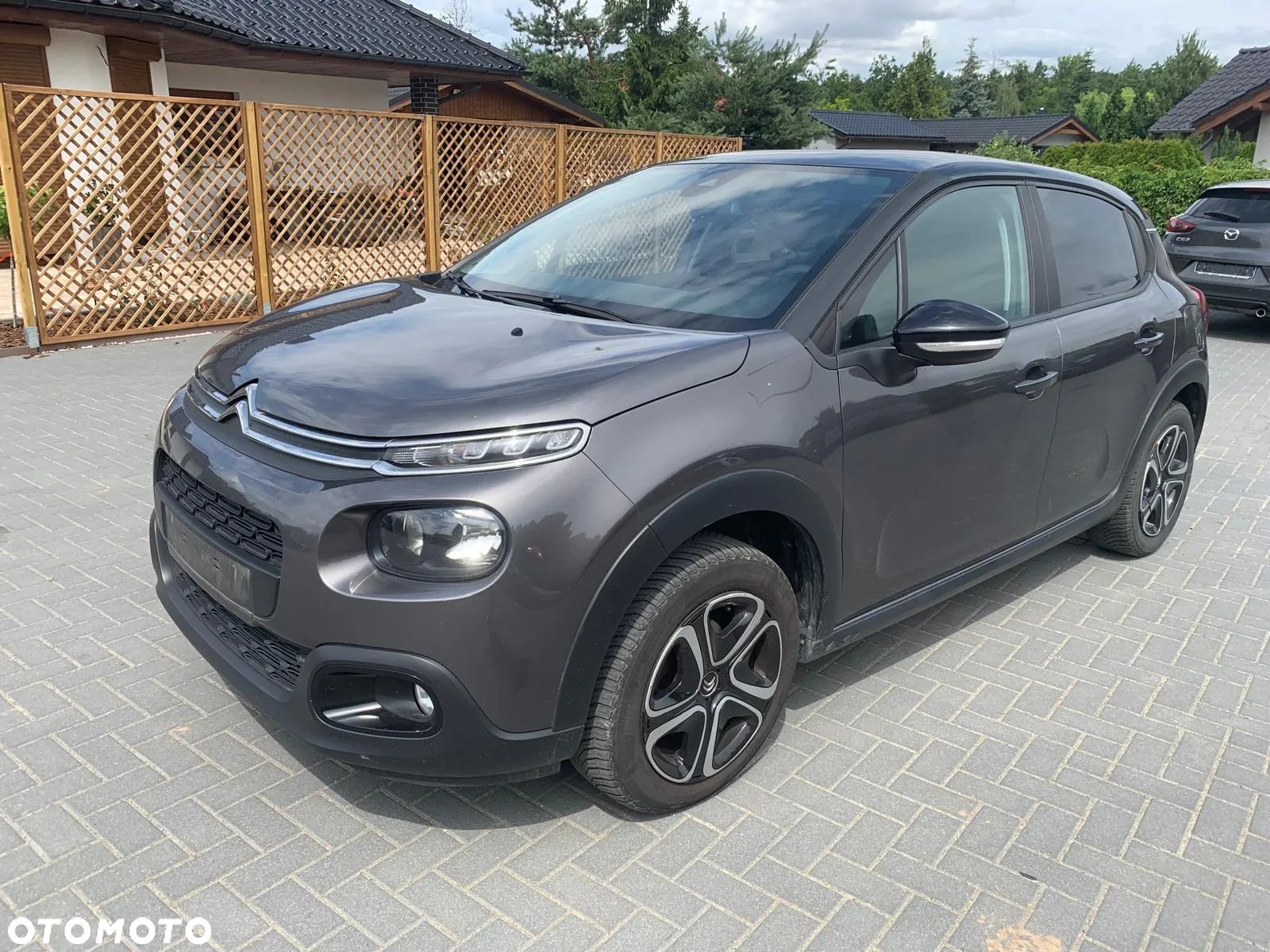 Citroën C3 1.2 PureTech Shine - 1
