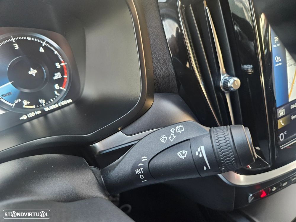 Volvo V60 2.0 D3 Momentum - 37