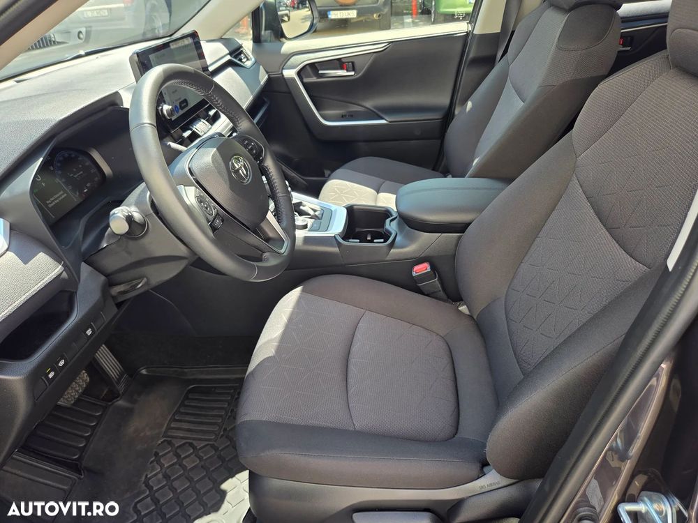 Toyota RAV4 - 18