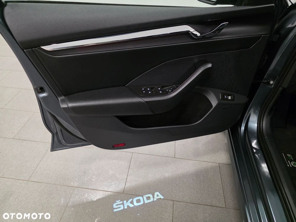 Skoda Octavia 2.0 TDI DSG Exclusive Plus - 25