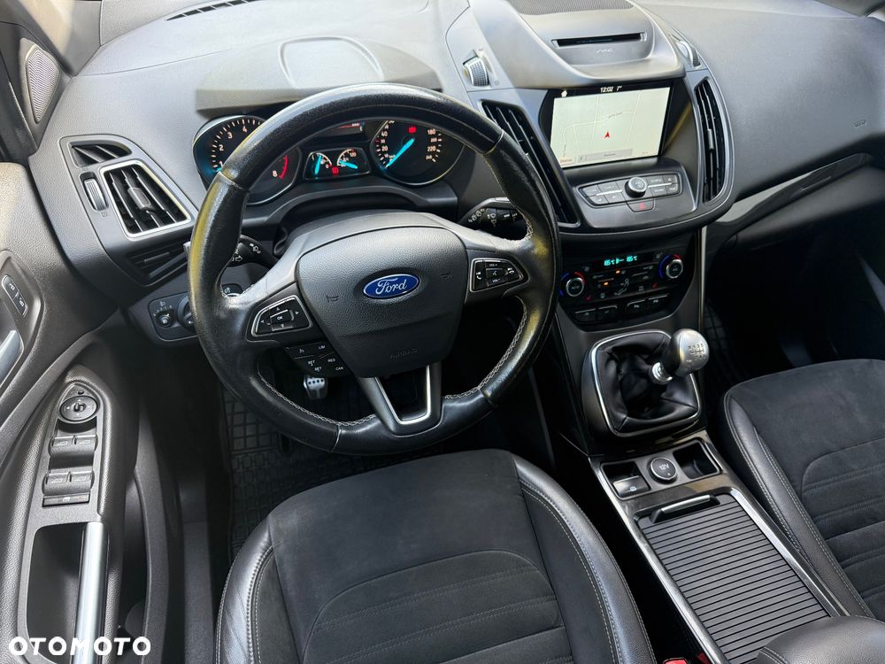 Ford Kuga 1.5 EcoBoost 2x4 ST-Line - 15