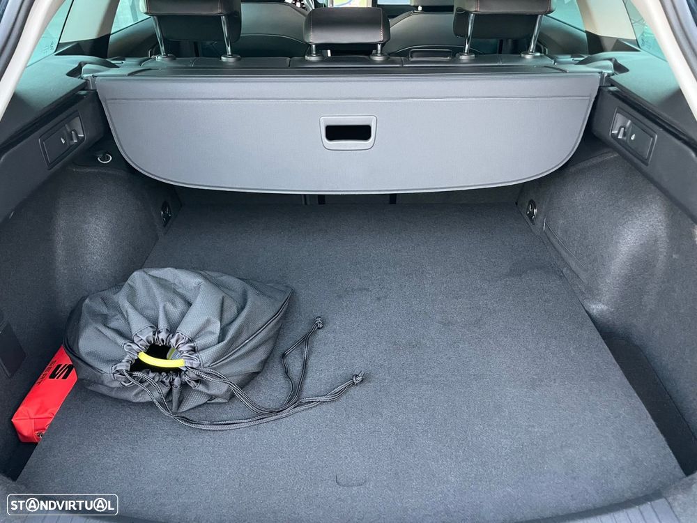 SEAT Leon ST 1.4 e-Hybrid FR DSG - 40