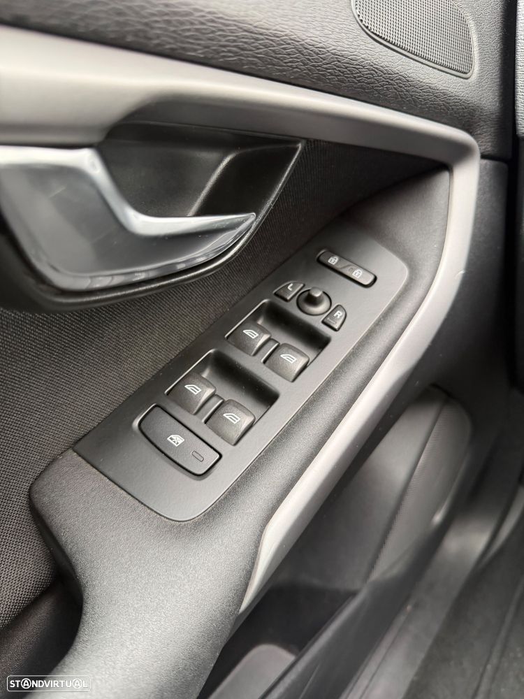 Volvo V40 2.0 D2 Kinetic Eco - 11