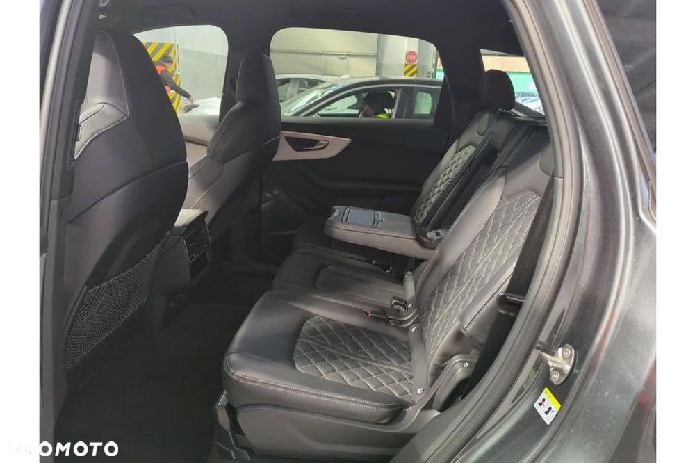 Audi Q7 - 8