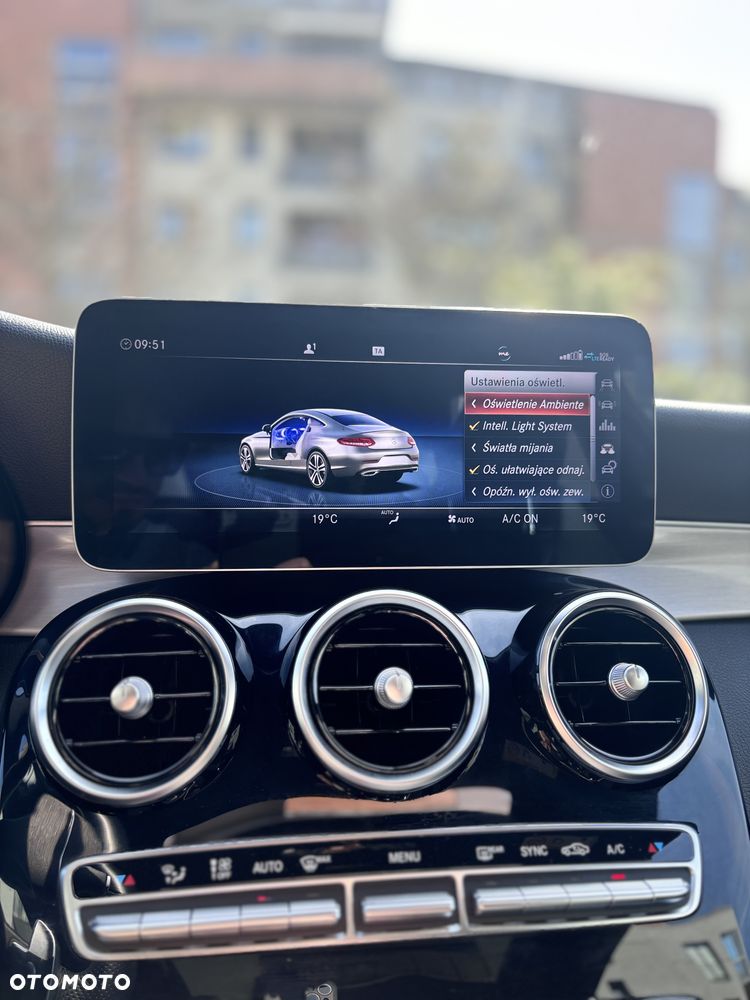 Mercedes-Benz Klasa C 300 4MATIC 9G-TRONIC - 24