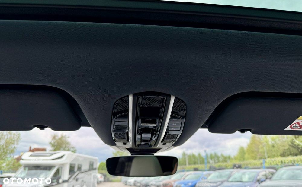 Porsche Cayenne - 38