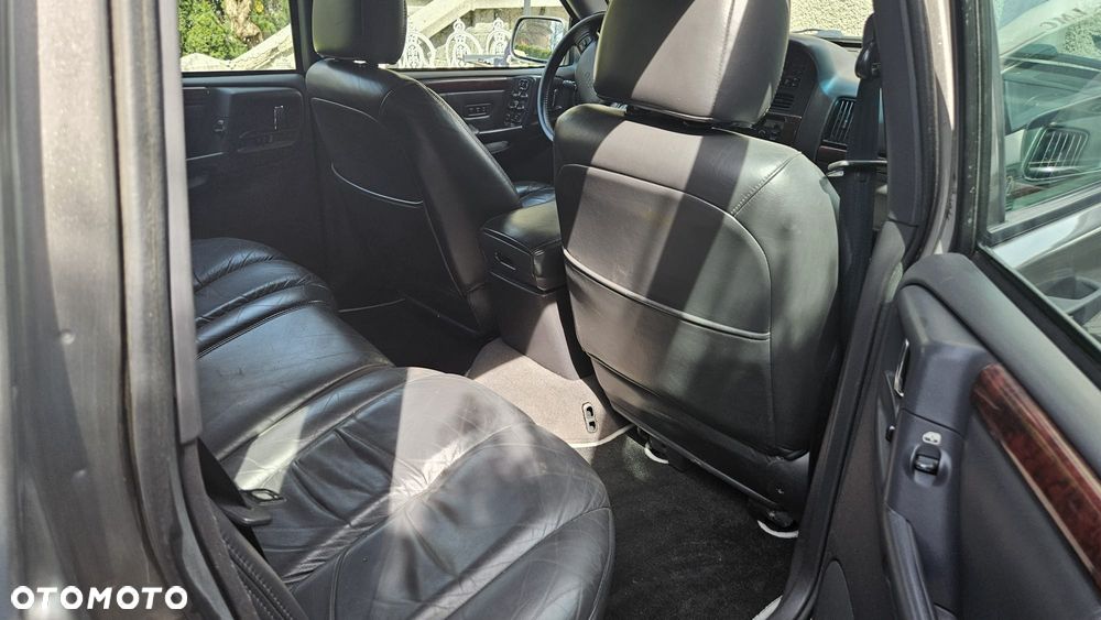 Jeep Grand Cherokee - 15