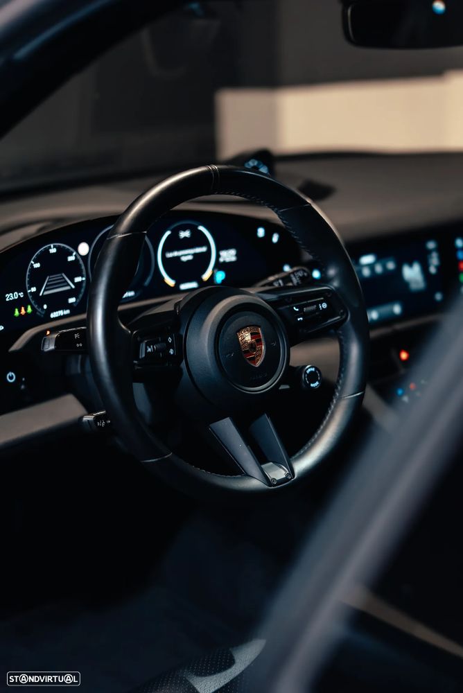 Porsche Taycan Sport Turismo - 31