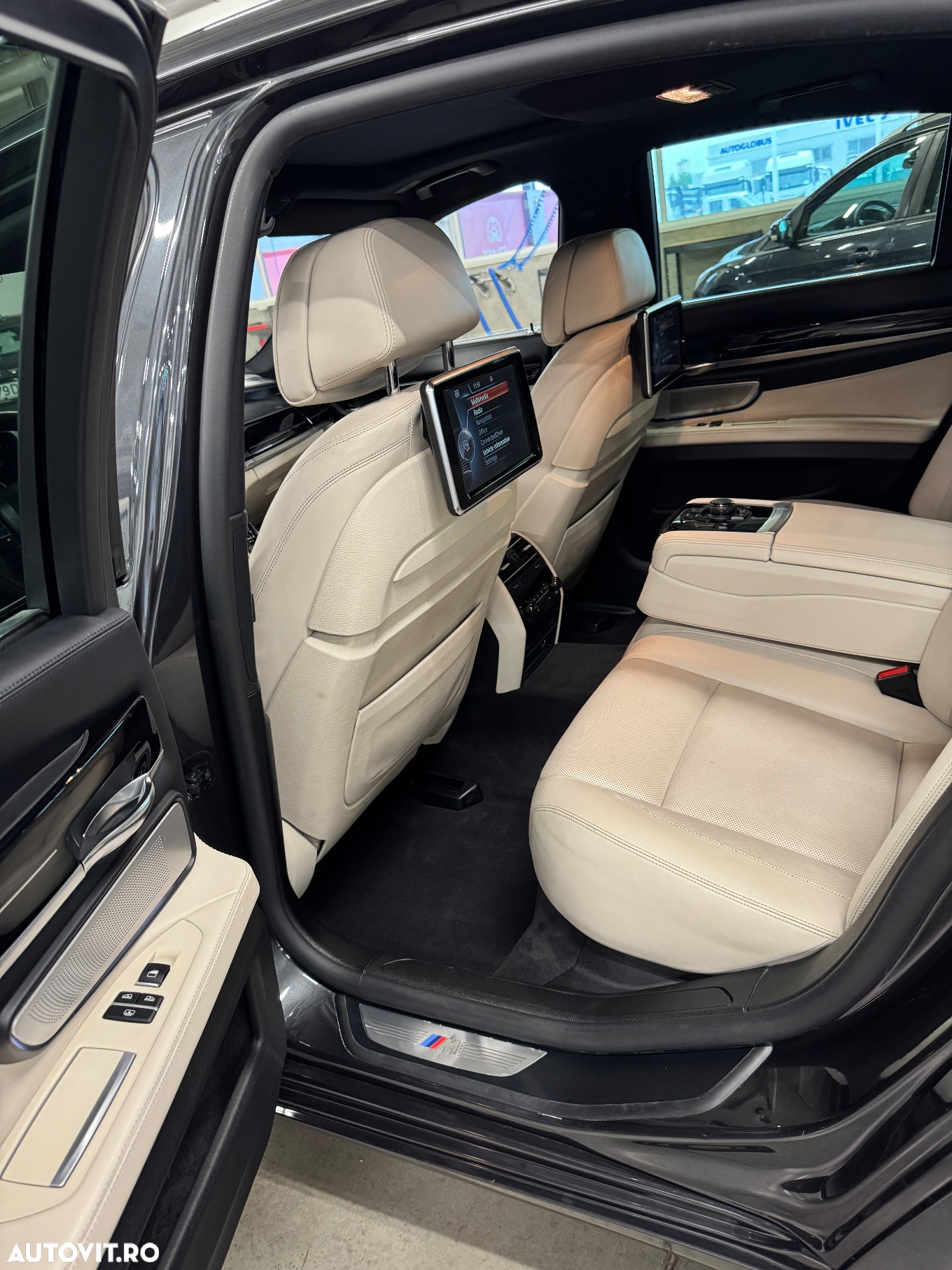 BMW Seria 7 750d xDrive - 14