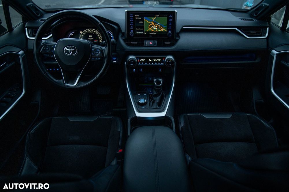 Toyota RAV4 2.5 4x4 Team Deutschland - 8