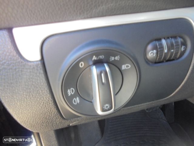 VW Scirocco 2.0 TDI Sport DSG - 10