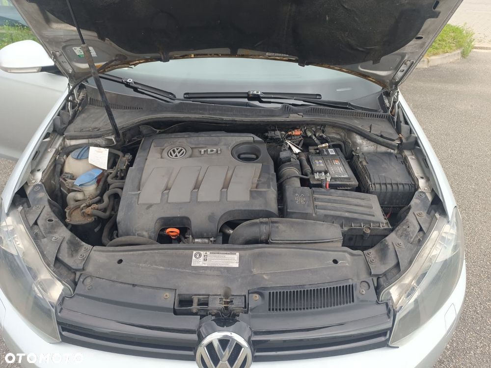 Volkswagen Golf - 8