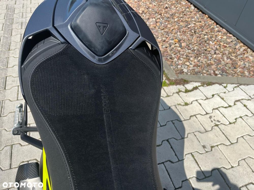 Triumph Street Triple - 17