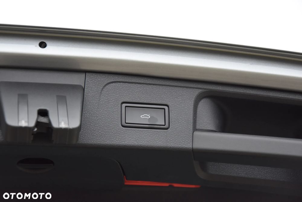 Volkswagen Passat - 33