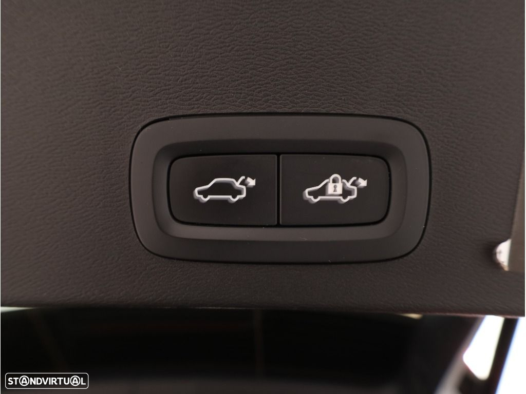 Volvo XC 40 1.5 T5 PHEV R-Design - 18