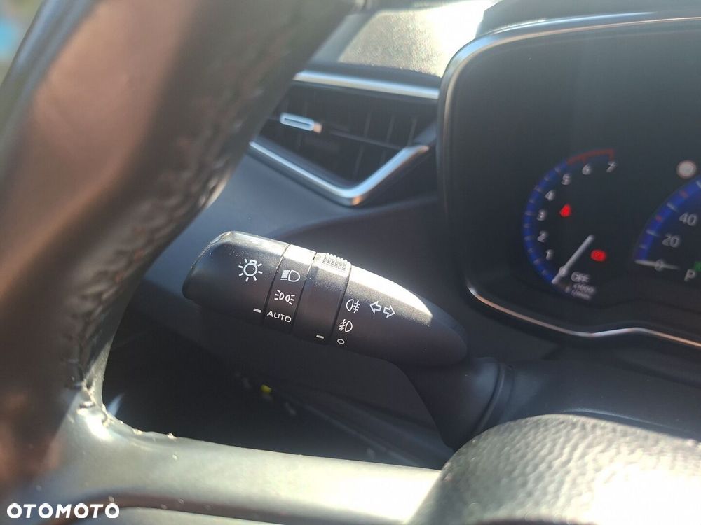 Toyota Corolla 1.8 Hybrid Comfort - 19